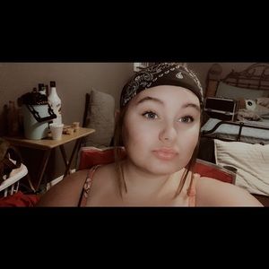 Meet your Posher, Chelby